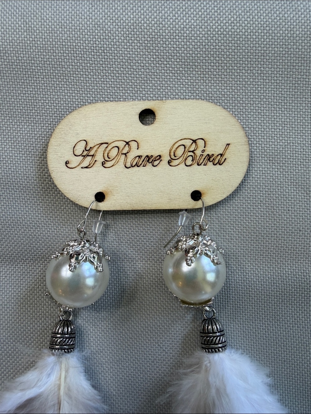 A Rare Bird White & Brown Feather Earrings with Pearl Accent NEW WITH TAGS - Picture 2 of 6